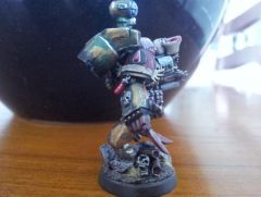 Flesh Eaters Sanguinary Priest HG - side and base