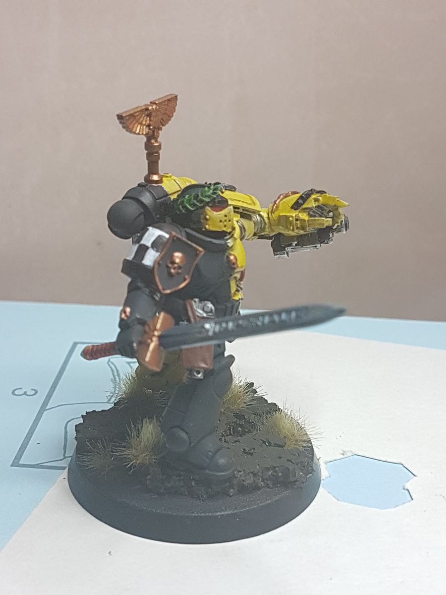 Capt Adeptus Astarteslegiones Astartes The Bolter And Chainsword 7900