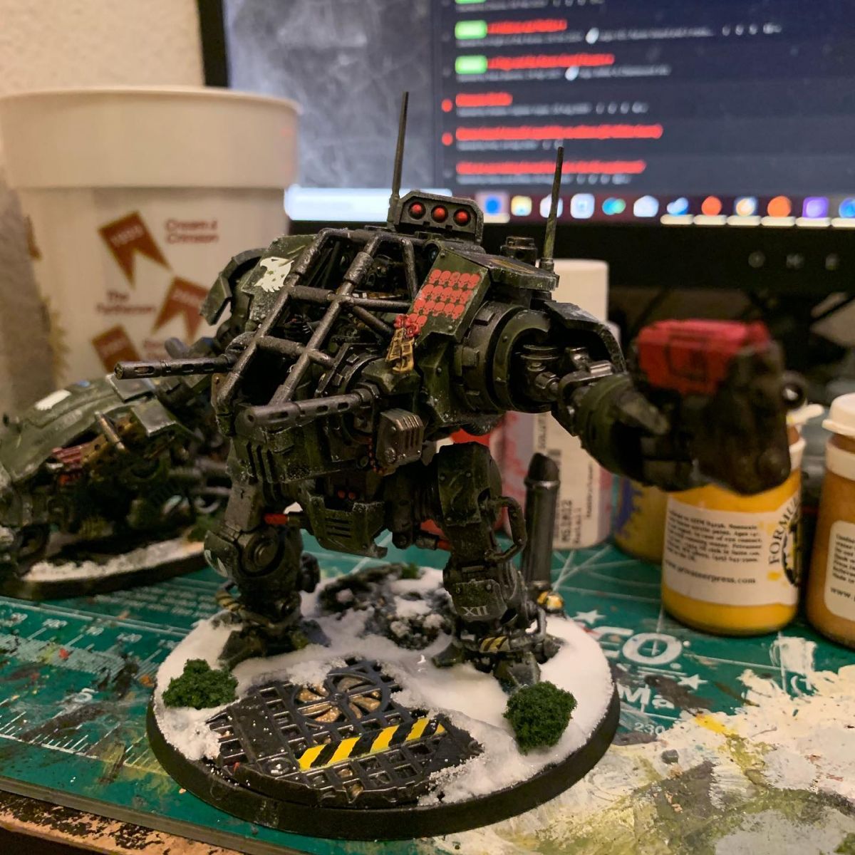 Invictor Warsuit XII - Raven Guard & Successors - The Bolter and Chainsword