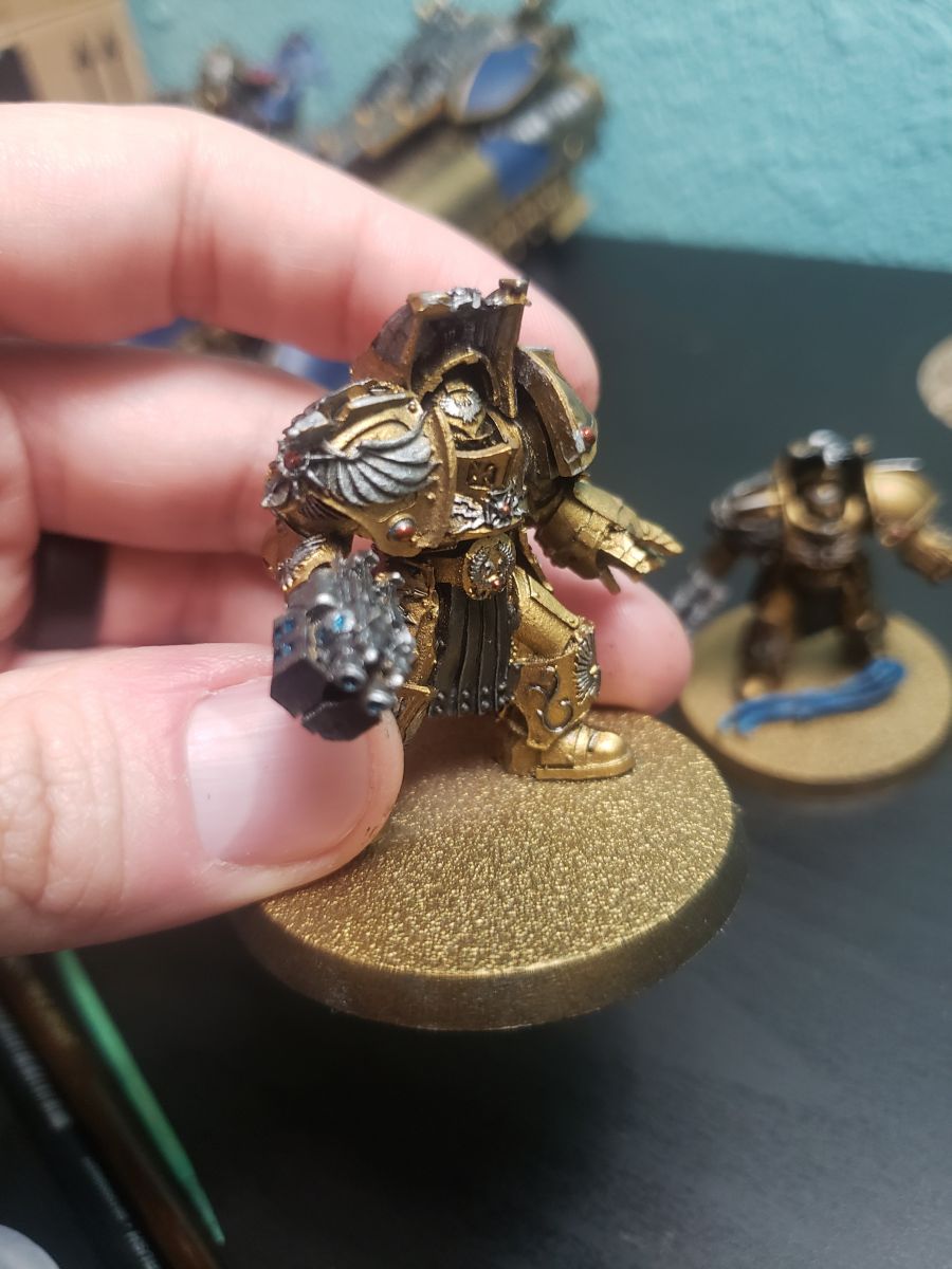 Shadowkeeper Custodes, Gold and Details – Nuln Oil