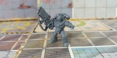 82 Imperial Fist Bolter Commander 2