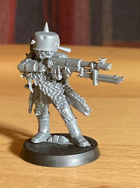 Traitor Guard mini with halfling head