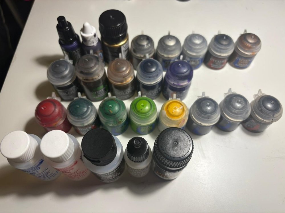 paintsproducts.thumb.jpg.4ca9b7352ba1b68b6bf6b44b84c08dc3.jpg