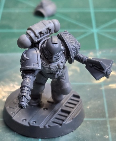 Veteran Brother Karjalas Martäinen of the Emperor's Hounds Chapter, unpainted, front